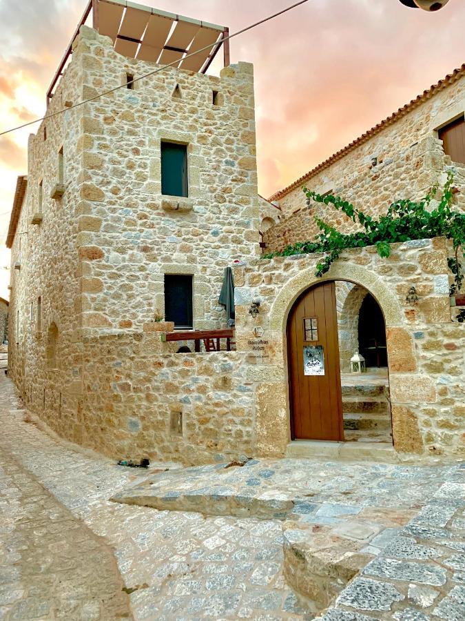 Vetilios Lithos Boutique Hotel Néon Oítilon Eksteriør bilde