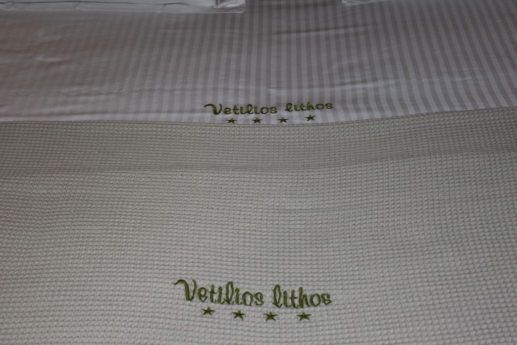 Vetilios Lithos Boutique Hotel Néon Oítilon Eksteriør bilde