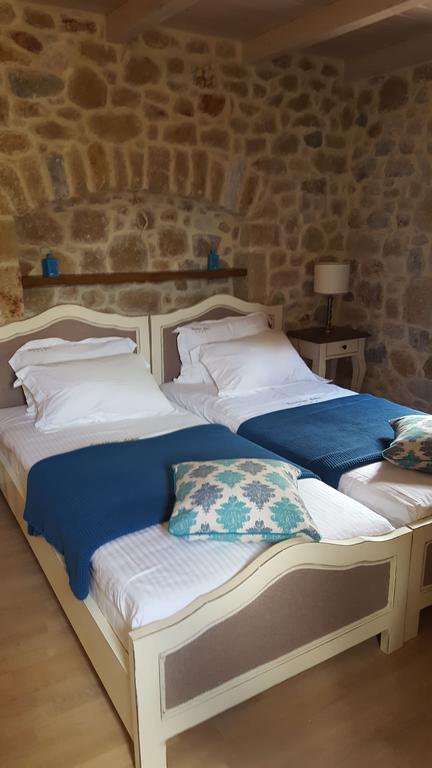 Vetilios Lithos Boutique Hotel Néon Oítilon Eksteriør bilde