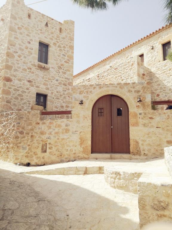 Vetilios Lithos Boutique Hotel Néon Oítilon Eksteriør bilde