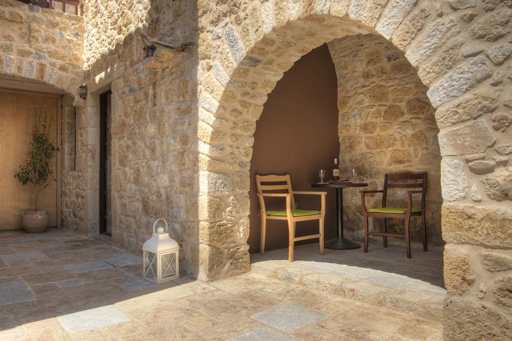 Vetilios Lithos Boutique Hotel Néon Oítilon Eksteriør bilde