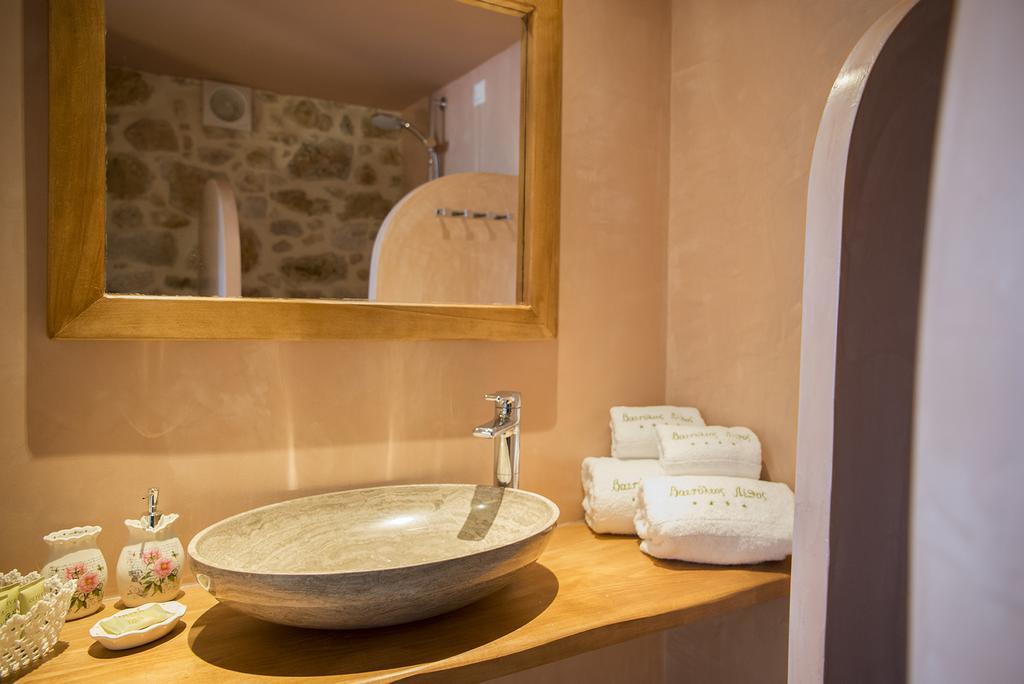 Vetilios Lithos Boutique Hotel Néon Oítilon Eksteriør bilde