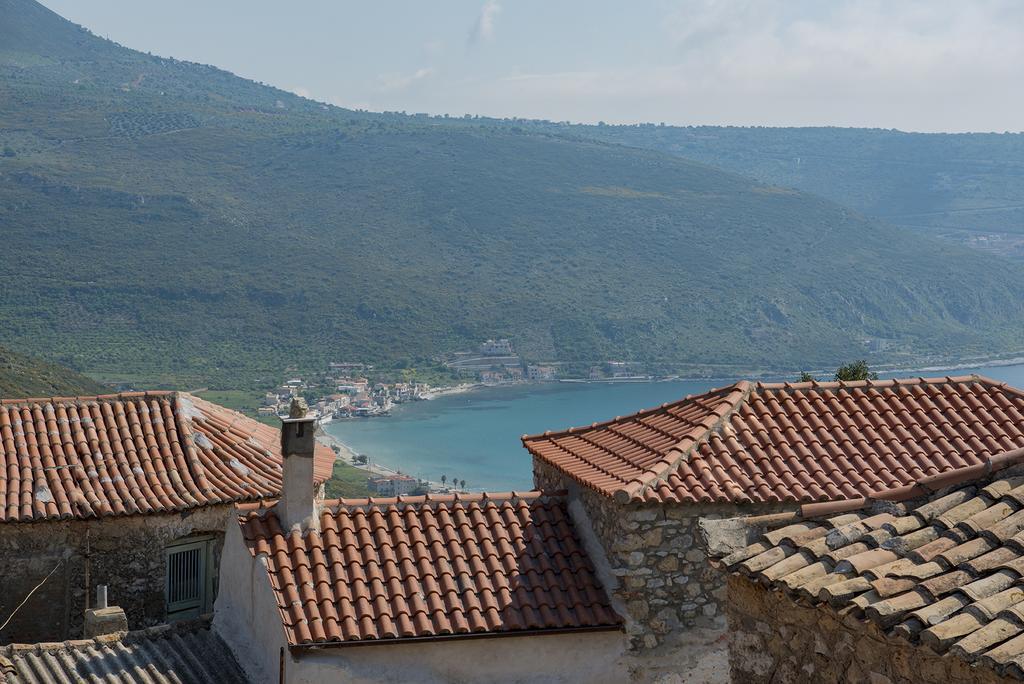 Vetilios Lithos Boutique Hotel Néon Oítilon Eksteriør bilde