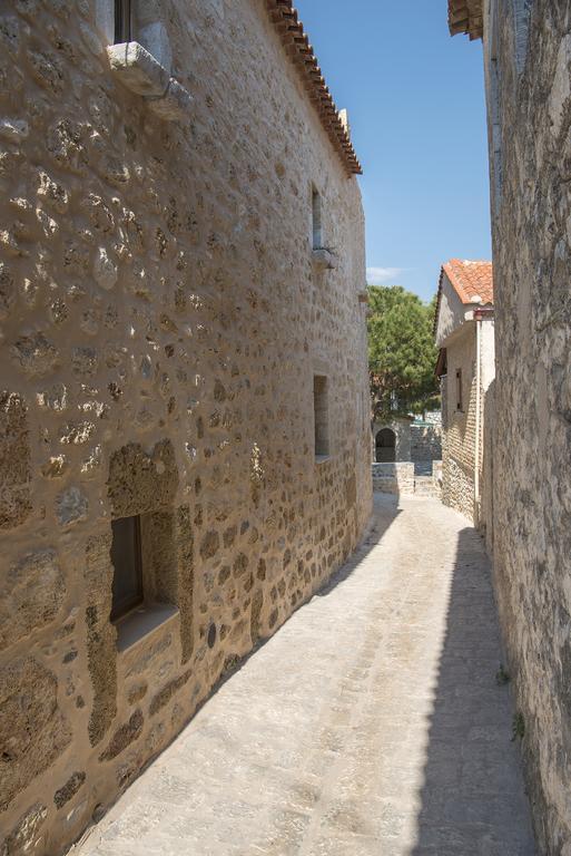 Vetilios Lithos Boutique Hotel Néon Oítilon Eksteriør bilde